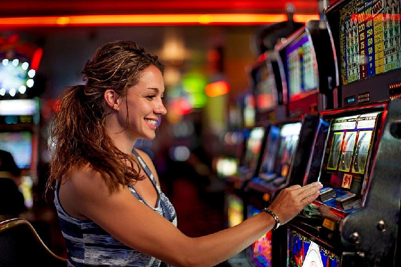 best strategy for playing slot machines